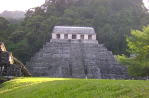 Templo de las Inscripciones (frente)